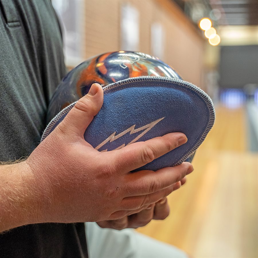 Storm Oval Bolt Shammy