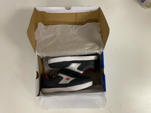 Brunswick Renegade Black/Red Size 6 Men's Bowling Shoe